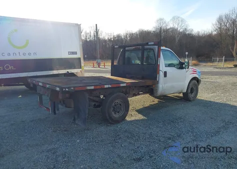 2002 Ford Super Duty F-350 Srw Xl/Xlt из США, поврежденный, VIN 1FDSF34L82ED71194